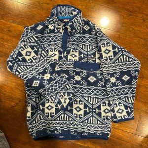 Patagonia pullover sweatshirt.